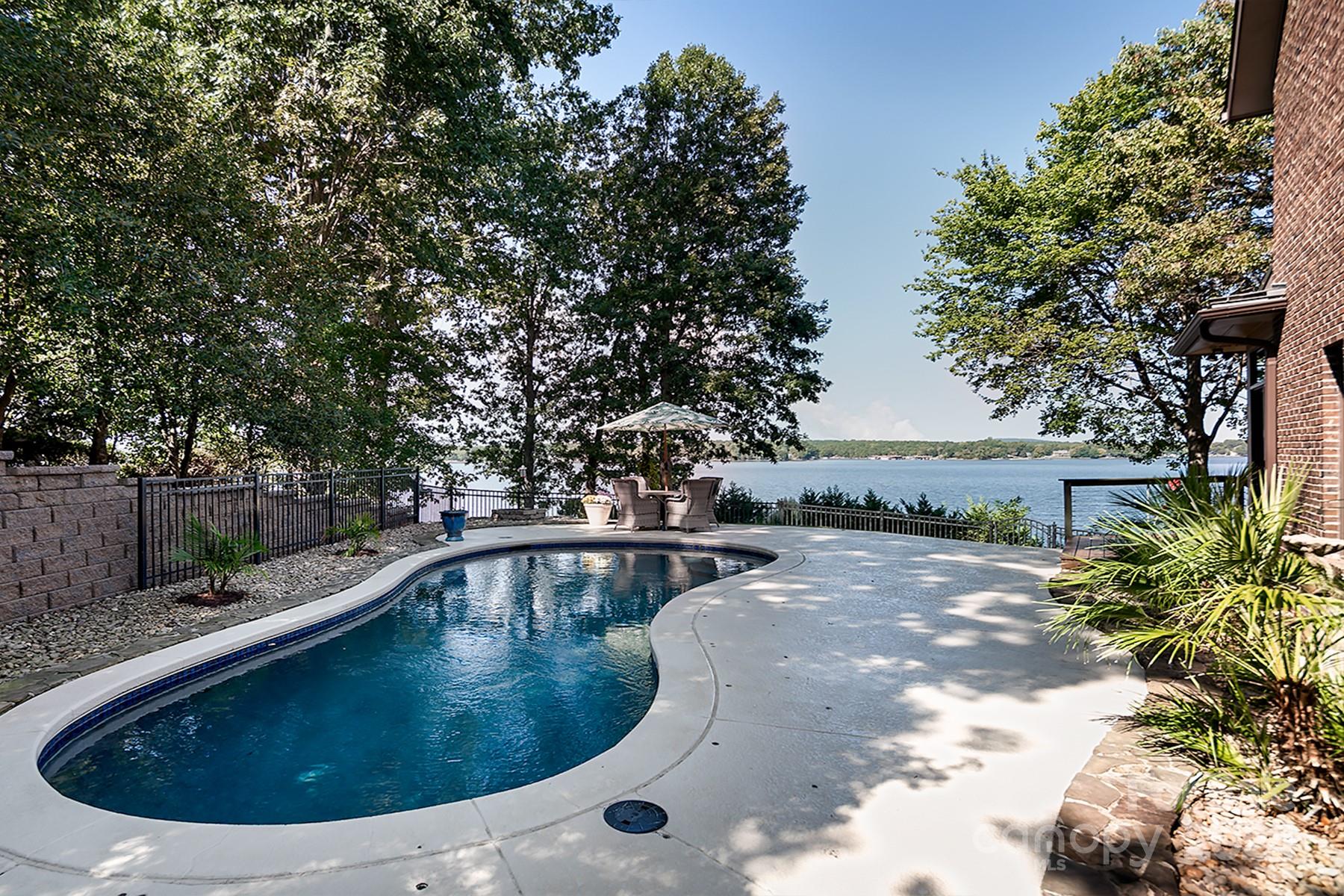 Tega Cay - Residential