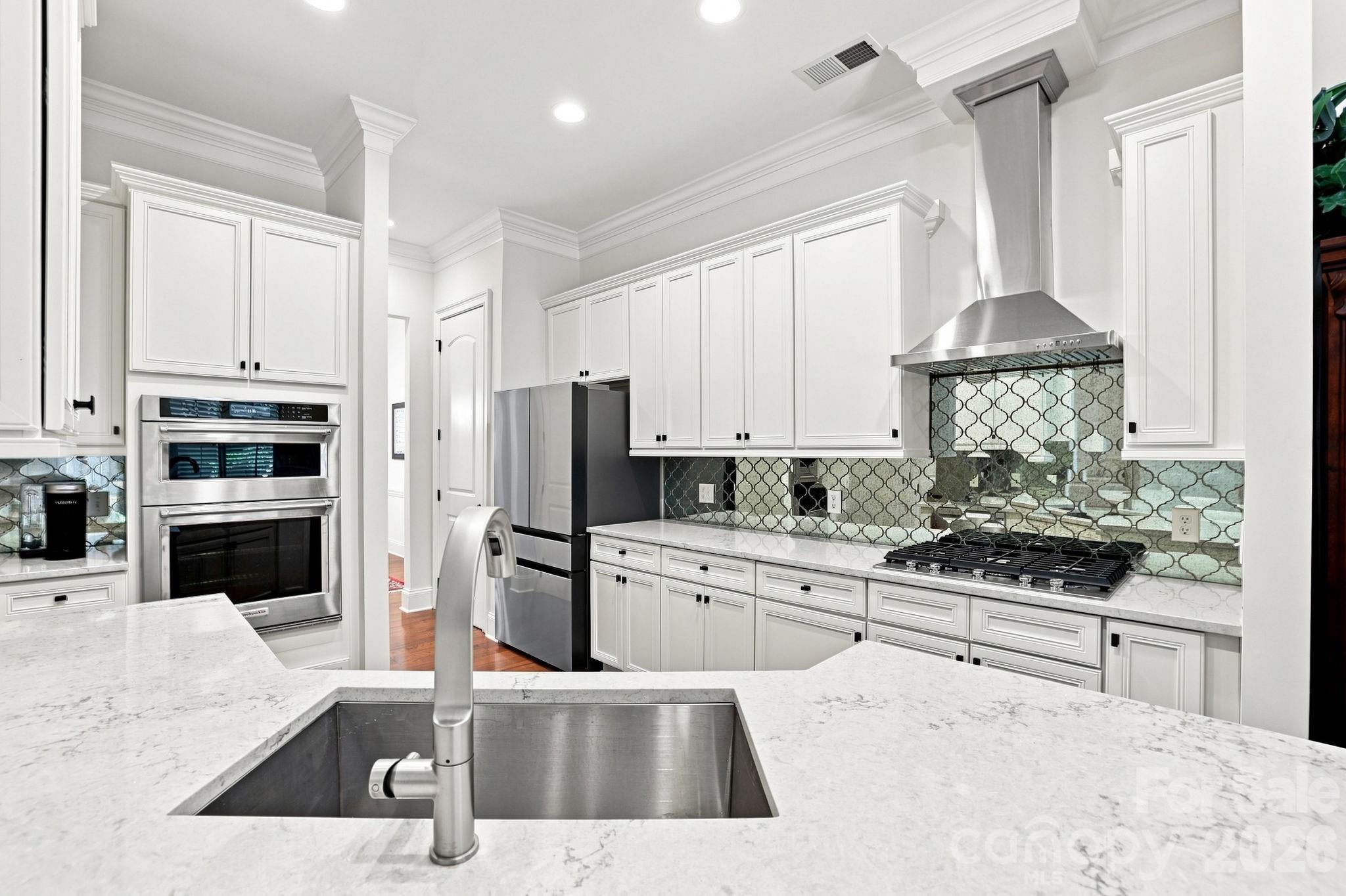 6831 Louisburg Square Lane