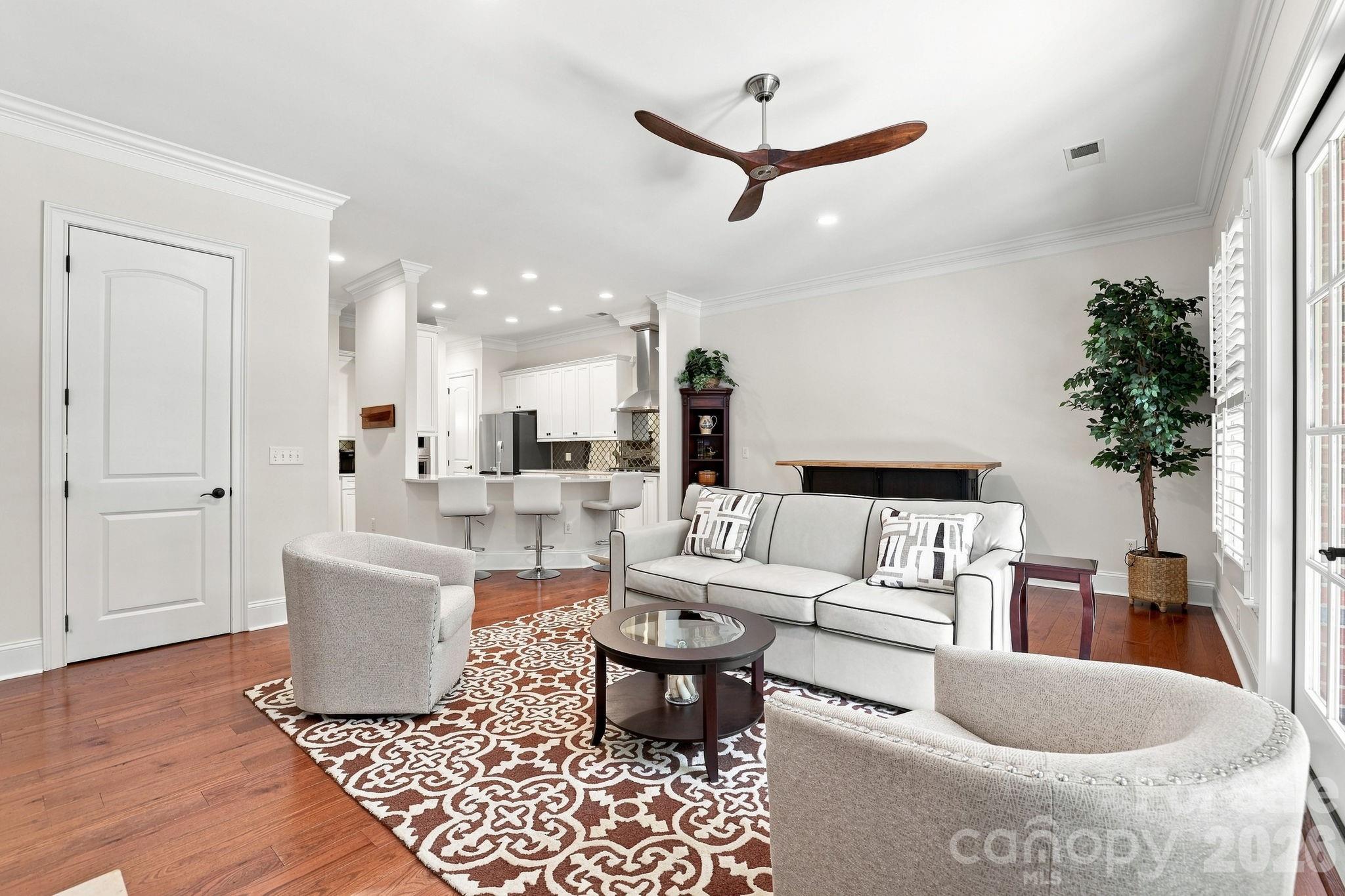 6831 Louisburg Square Lane
