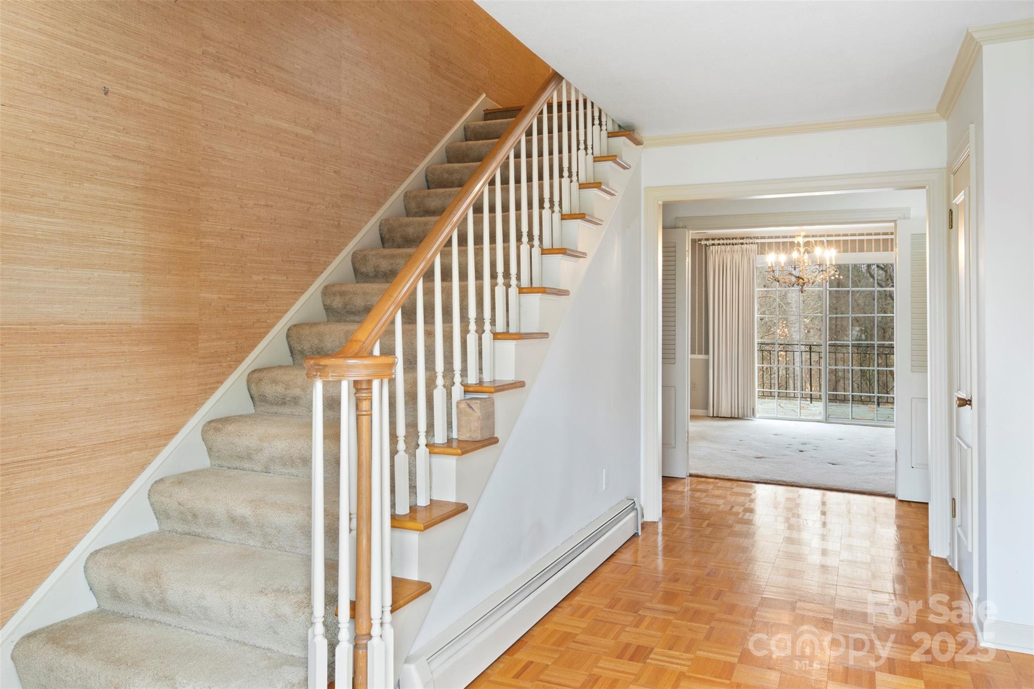 301 Queens Drive