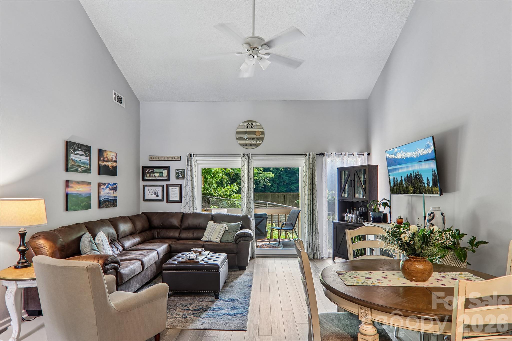 147 W Lake Drive S 1206