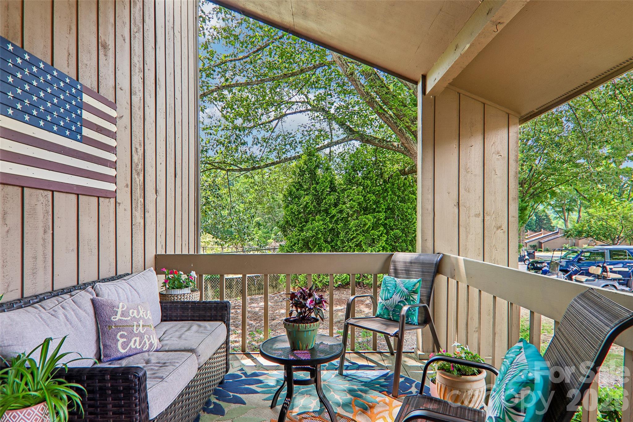 147 W Lake Drive S 1206