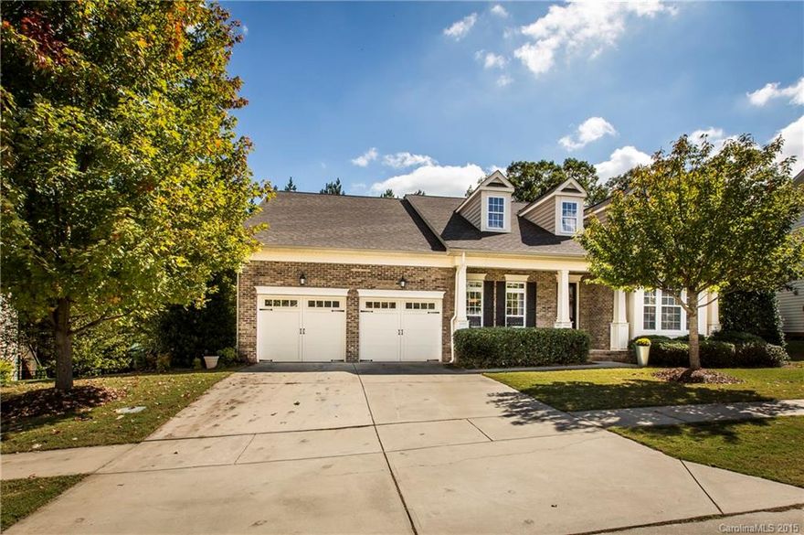 4BR 3.5 bath RANCH w/ walk-out basement on a wooded lot in highly desirable Fort Mill. Home is loaded w/upgrades & special features. Formal DR, office, chef's kitchen w/granite and Dbl oven, family room w/FP, gorgeous built-in & HW floors. Luxurious master suite w/spa-like bath & large walk-in. Over-sized living-room downstairs, 4th BR & tons of storage. Covered porch w/stone patio, fenced, & professionally landscaped yard complete w/ lighting. Award winning FM schools, & easy access to I-77.