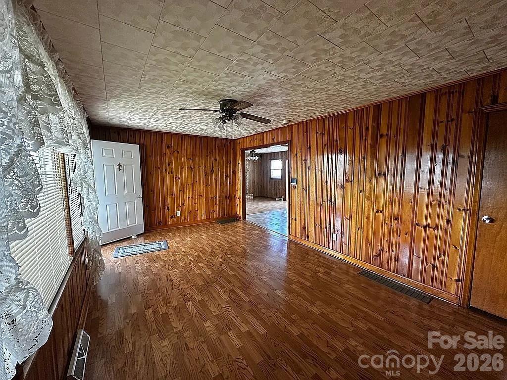 Jordan Terrace - Residential