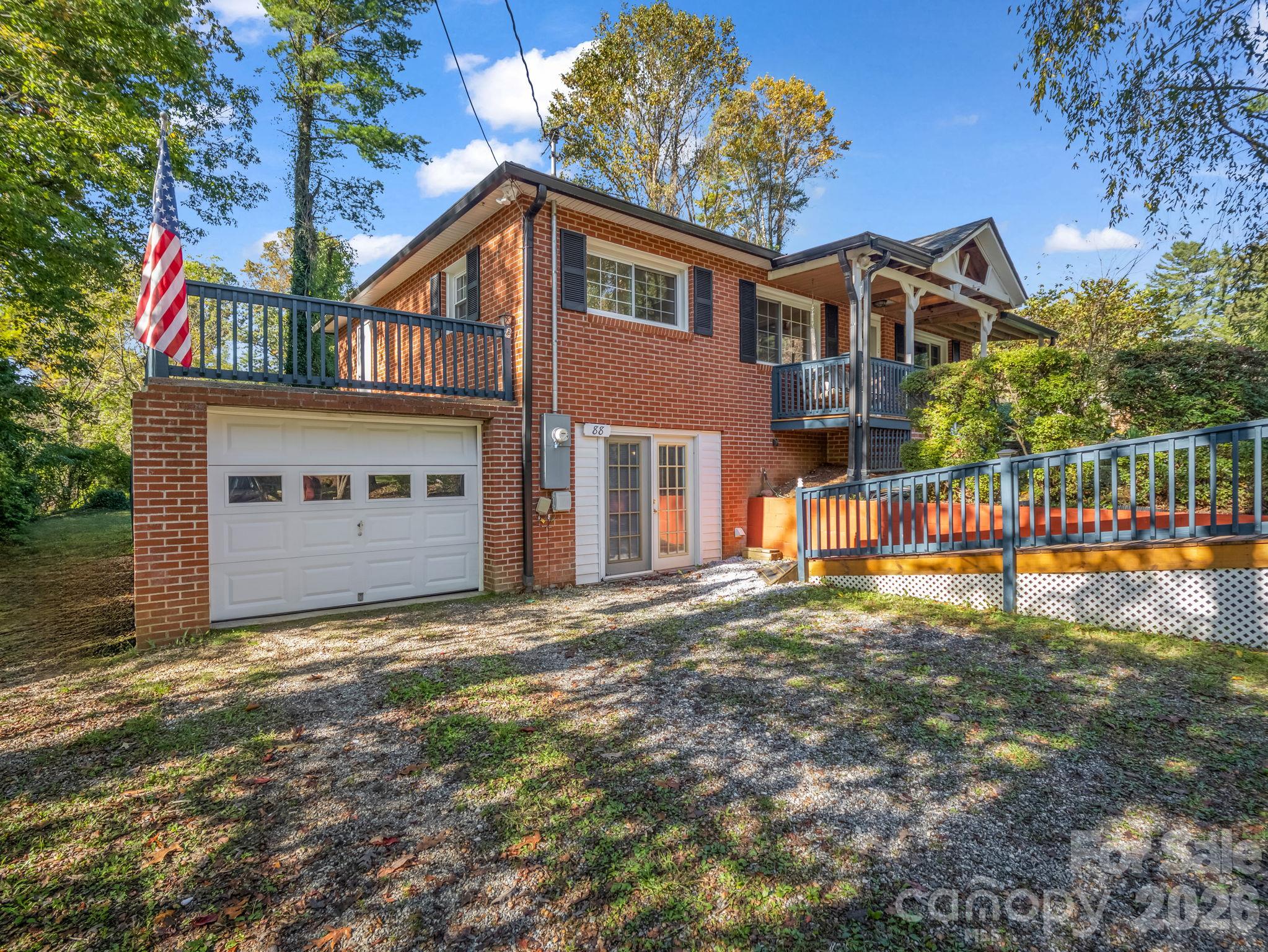 88 Lake Rugby Drive