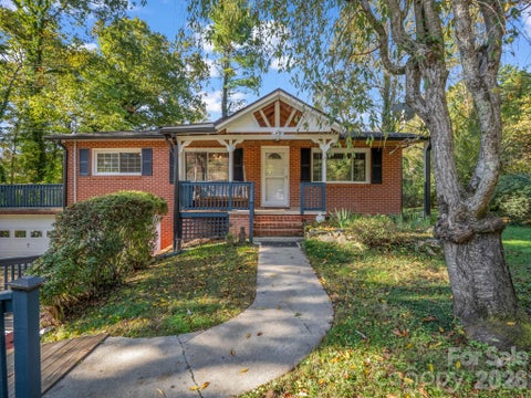 Photo of 88 Lake Rugby Drive, Hendersonville, NC 28791 (MLS # 4416634)