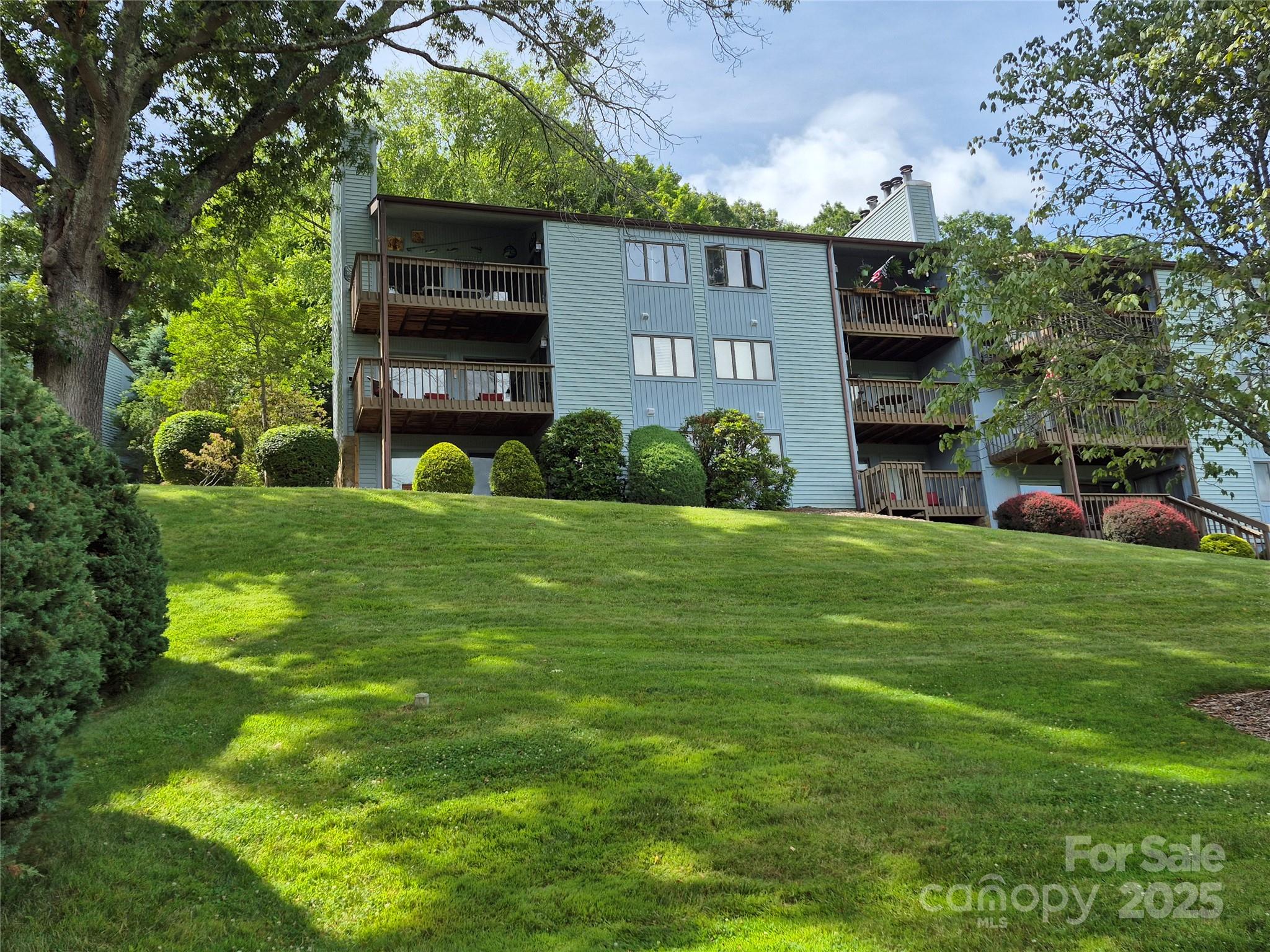 87 Willow Road B-6