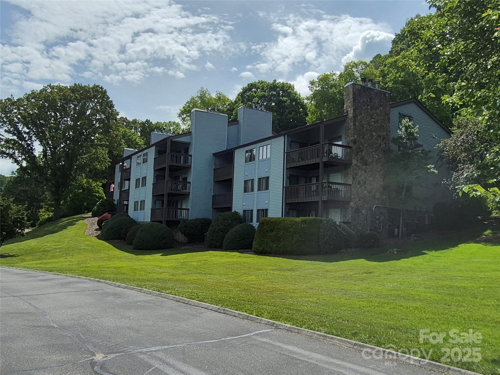 87 Willow Road B-6