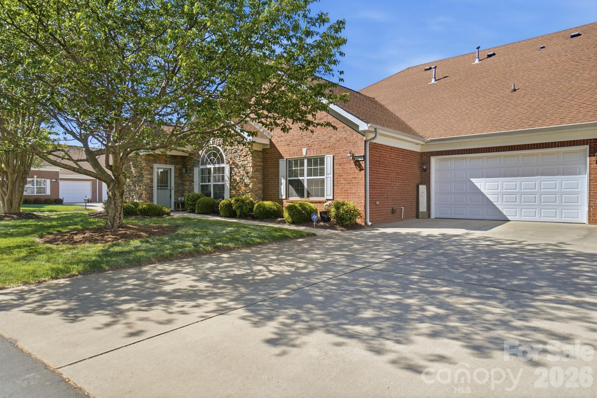 3270 Abbey Walk Lane