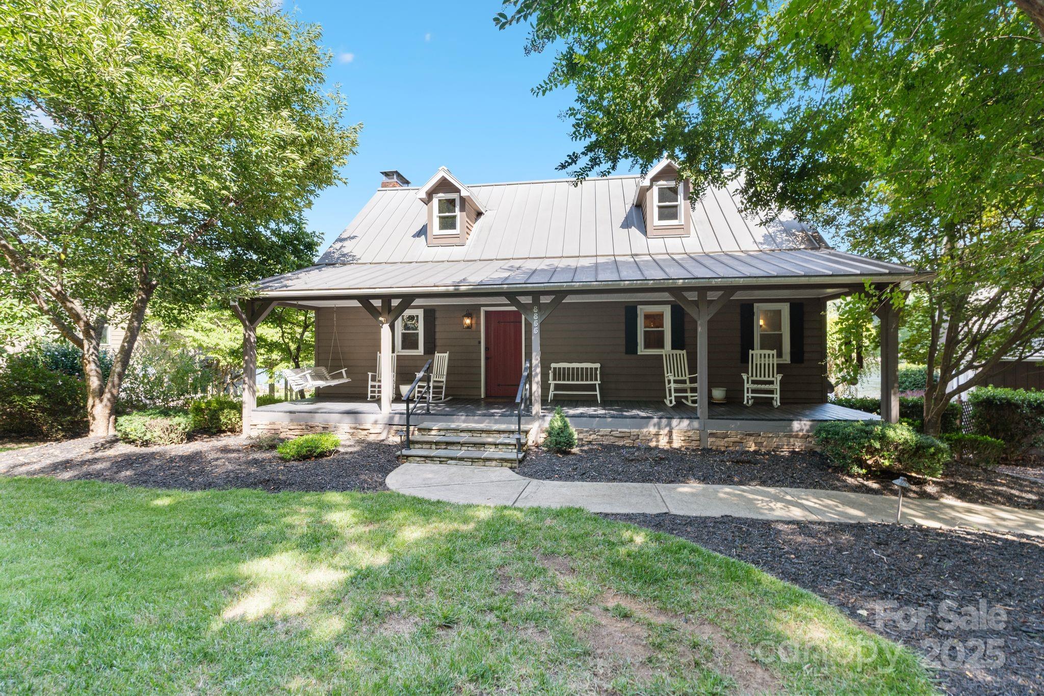 8855 Dog Leg Road