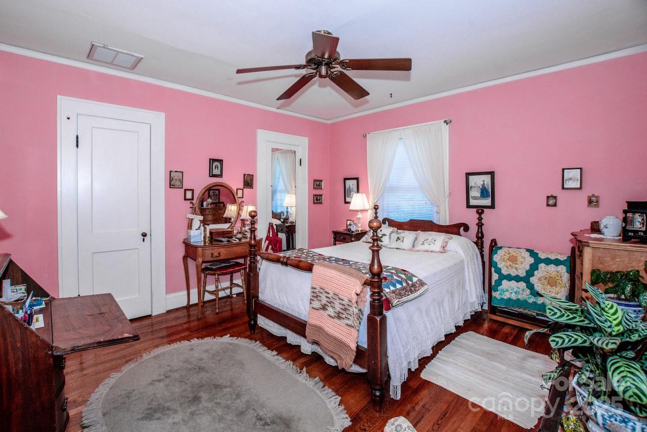 Country Club Estates - Residential