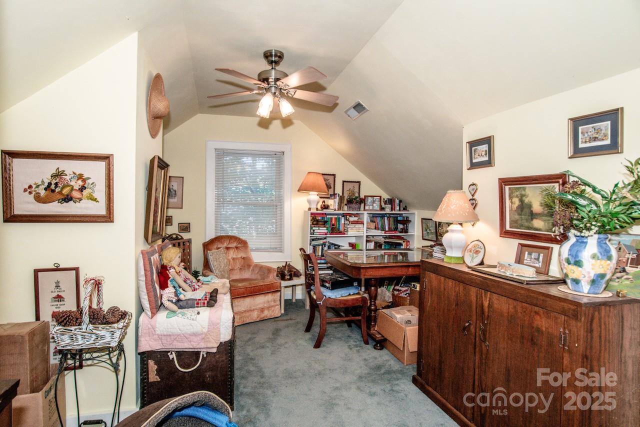 Country Club Estates - Residential