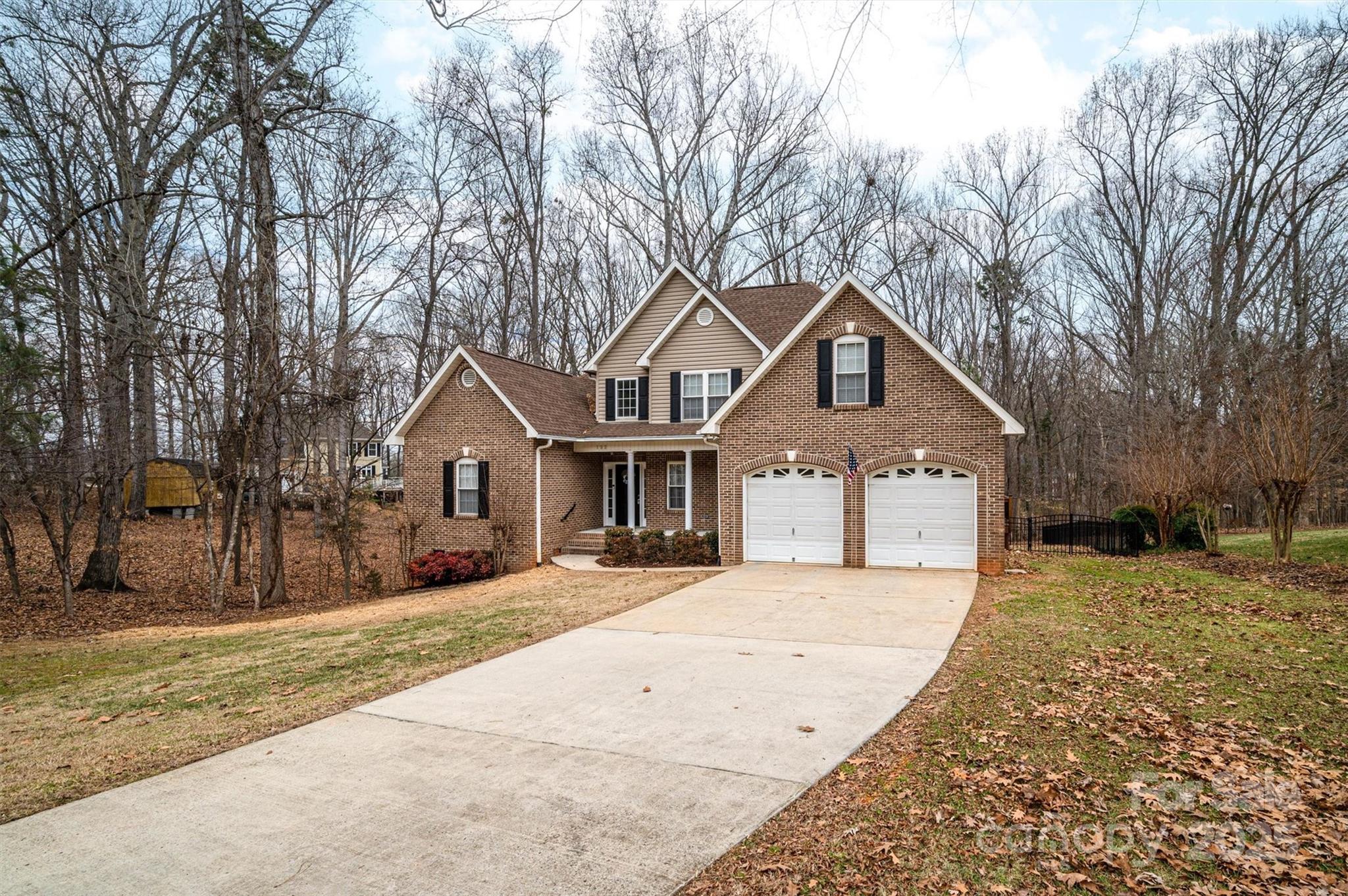 122 Ardmore Place
