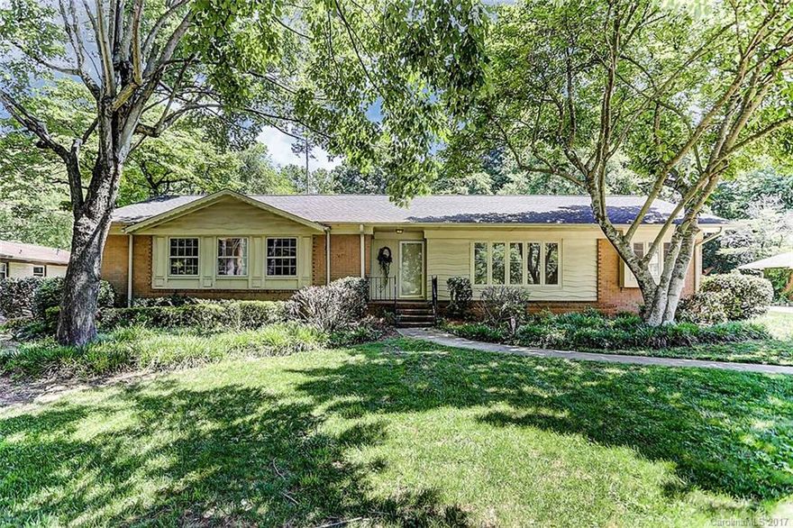 2nd Living Quarters w/separate entrance on main level! This sprawling ranch boasts 5 bedrooms, 3 full bathrooms original hardwood floors, Jack n' Jill bath and a large screened porch with hot tub, all on over half an acre.