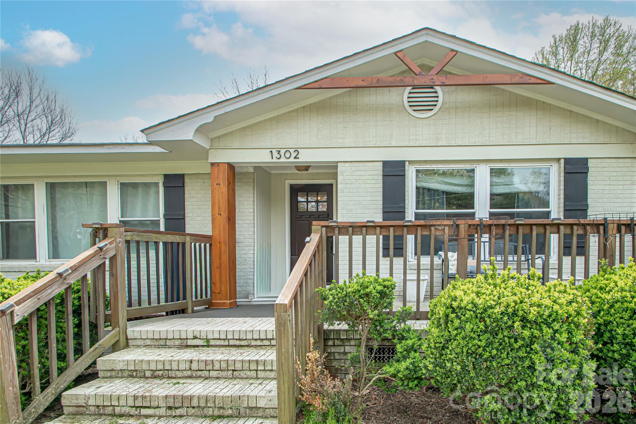 1302 E Franklin Street