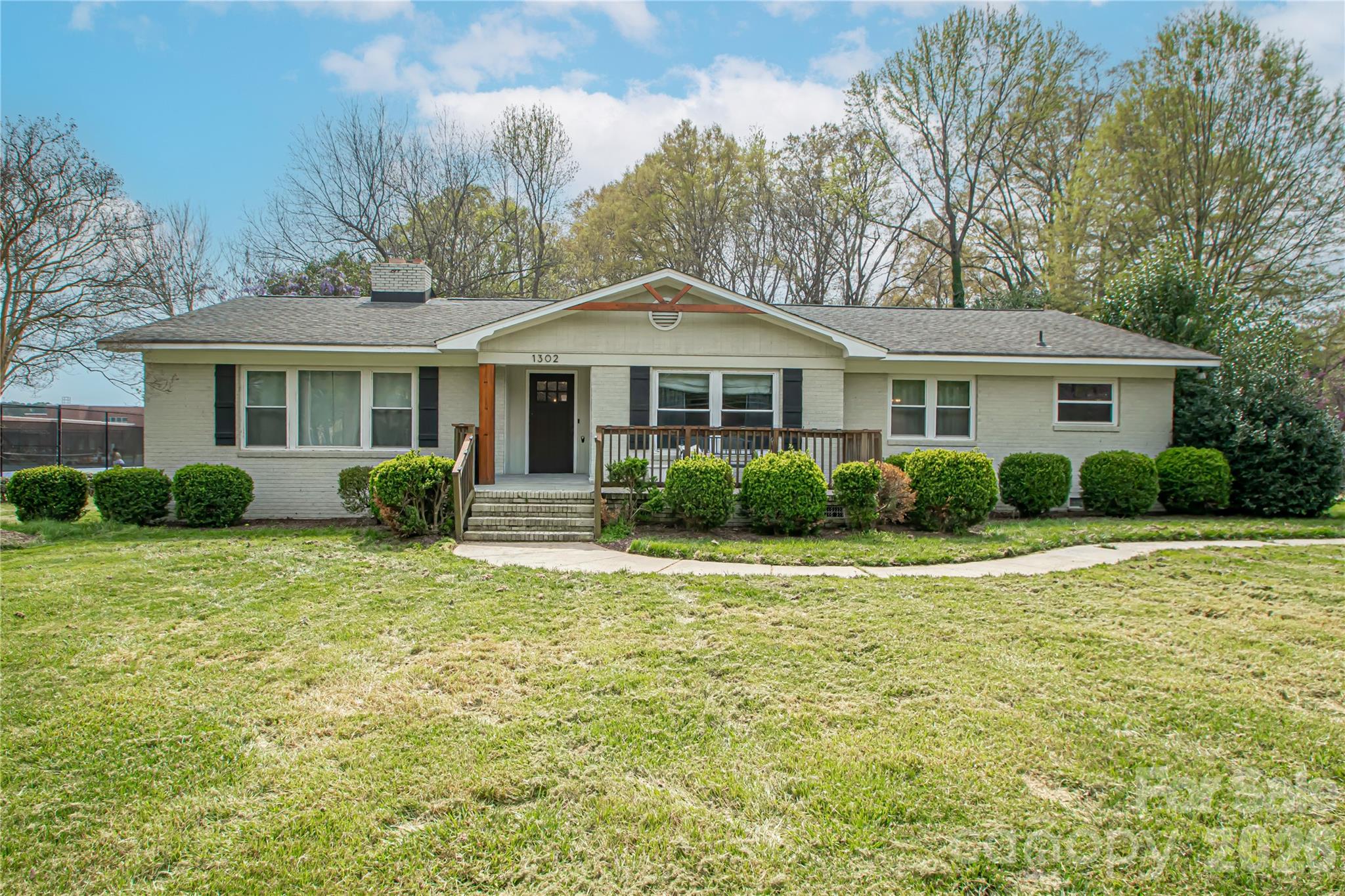 1302 E Franklin Street