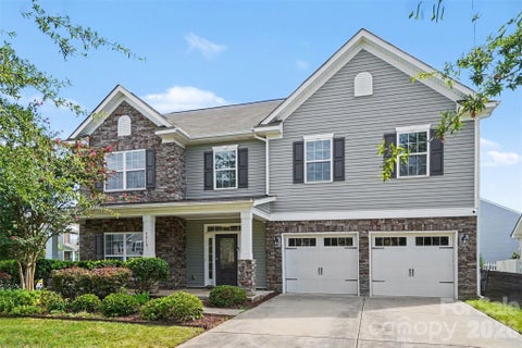 Photo of 5810 Castlecove Road, Charlotte, NC 28273 (MLS # 4403893)