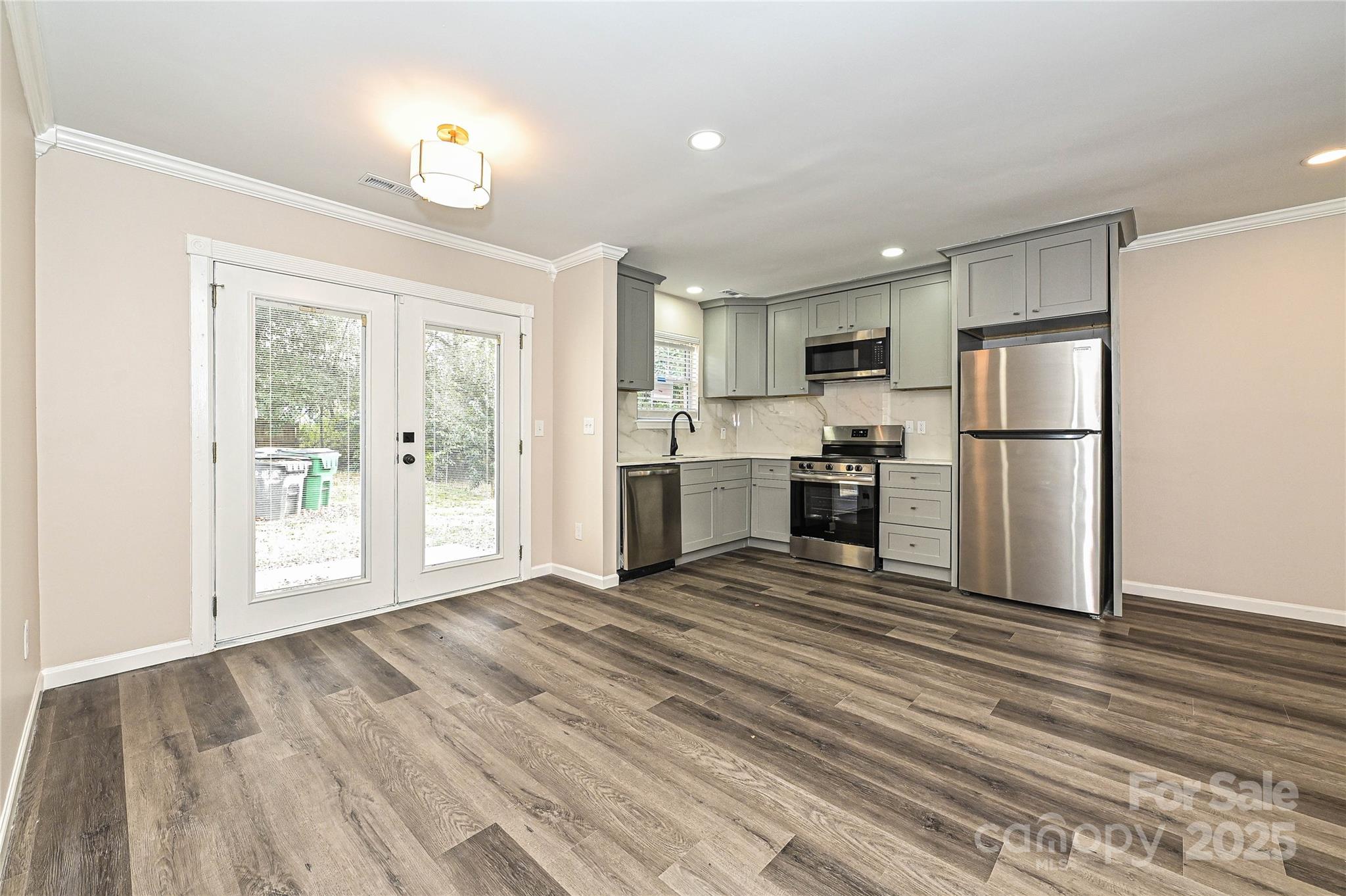 3133 Amay James Avenue