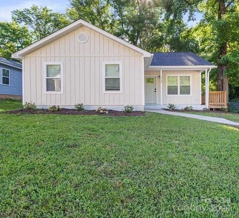 3133 Amay James Avenue Charlotte NC 28208