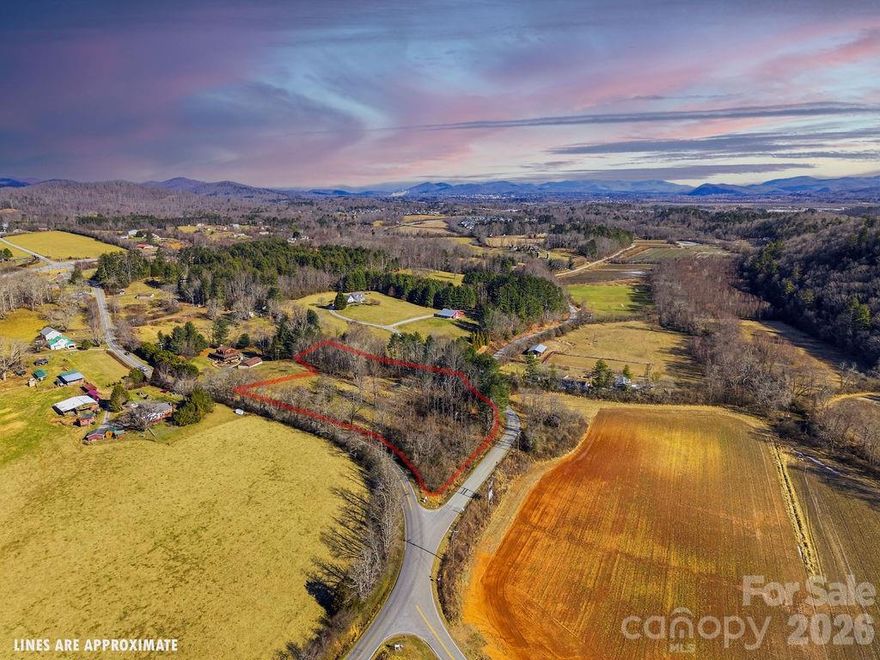 BEAUTIFUL OLD HOME SITE ON A KNOLL WITH ROAD FRONTAGE ON RAYHILL AND TURNPIKE ROADS. NICE VIEWS OF OPEN FIELDS AND FARMLANDS WITH WOODED HILLS IN THE DISTANCE. MILLS RIVER ZONING, NO HOA OR RESTRICTIONS. WONDERFUL PLACE FOR AN ESTATE HOME OR MINI FARM, THE POSSIBILITIES ARE ENDLESS.
THE HOMEPLACE WAS DEMOLISHED YEARS AGO. THERE IS A WELL AND WAS SEPTIC, NO REPRESENTATIONS AS TO CONDITIONS. DON'T MISS YOUR OPPORTUNITY TO BUILD YOUR DREAM IN THE BEAUTIFUL EVER POPULAR MILLS RIVER AREA. (THERE IS A GOOD PLACE TO PULL OFF ROAD ON TURNPIKE)