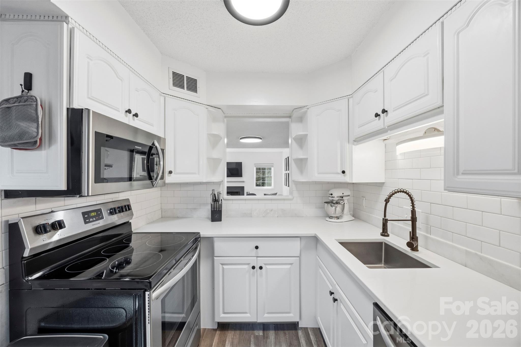 Sir Johns Hill - Residential