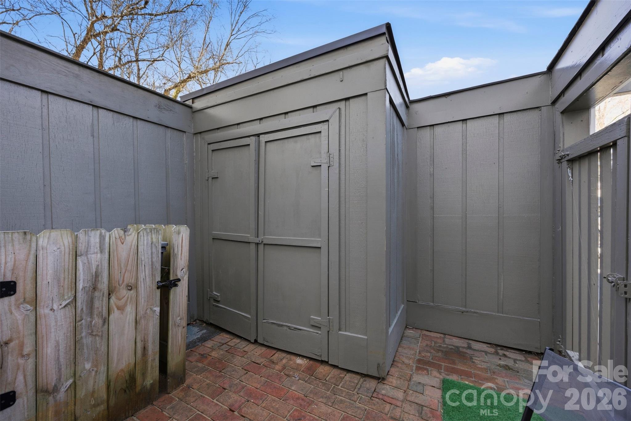 Sir Johns Hill - Residential