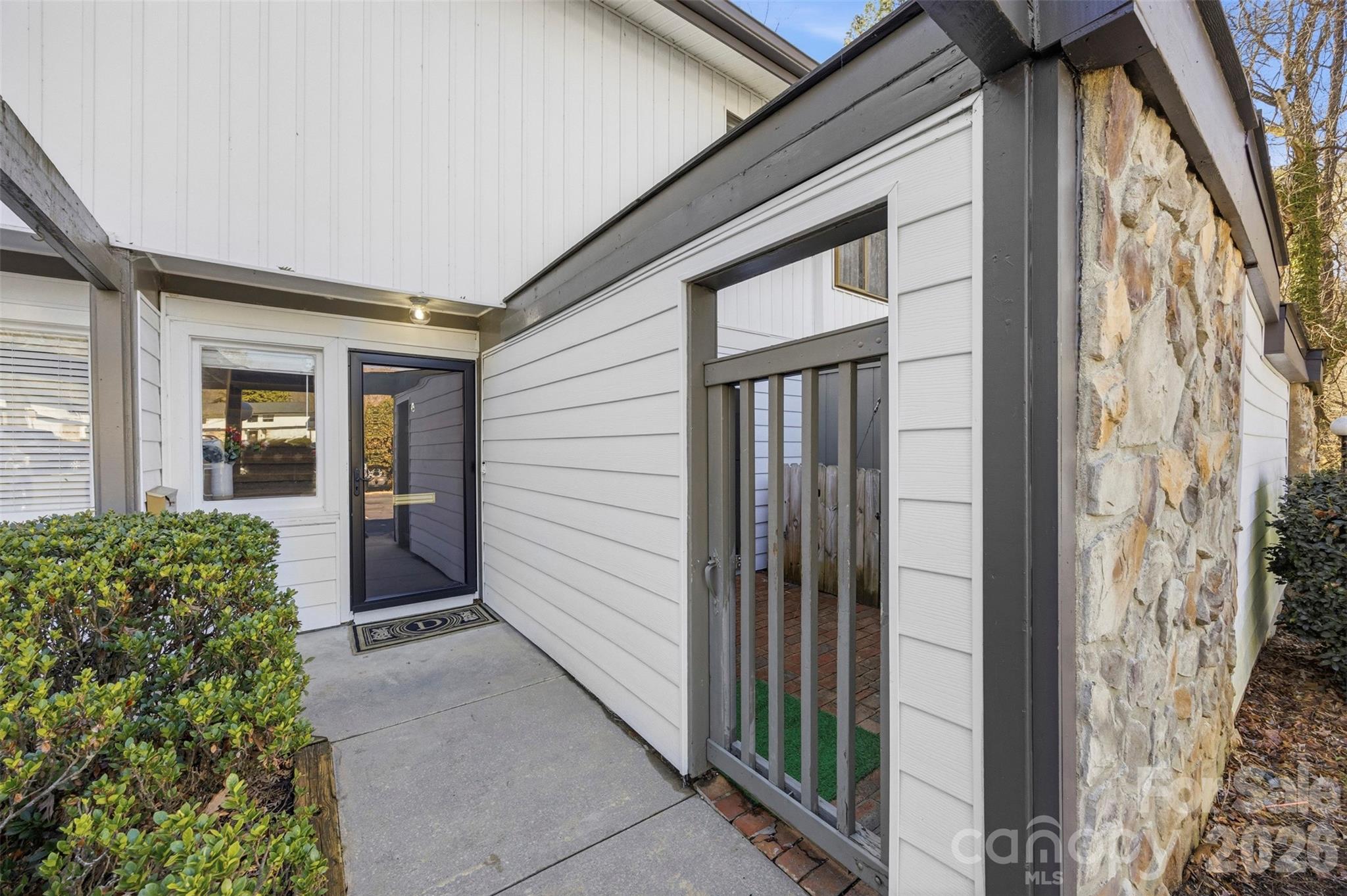 Sir Johns Hill - Residential