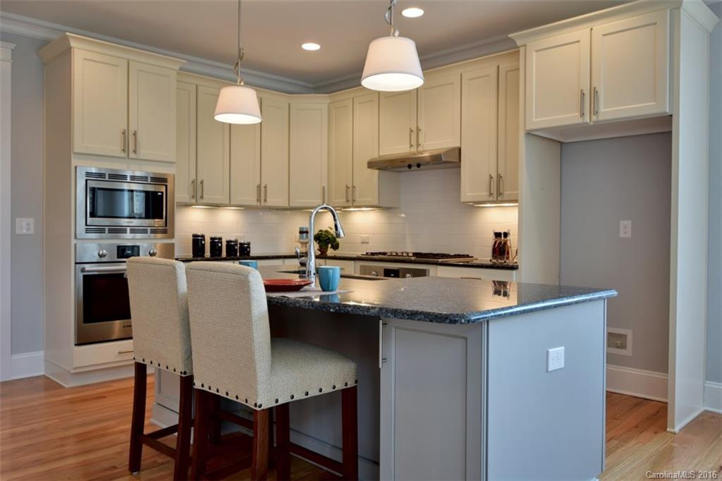 Lakeside - Residential