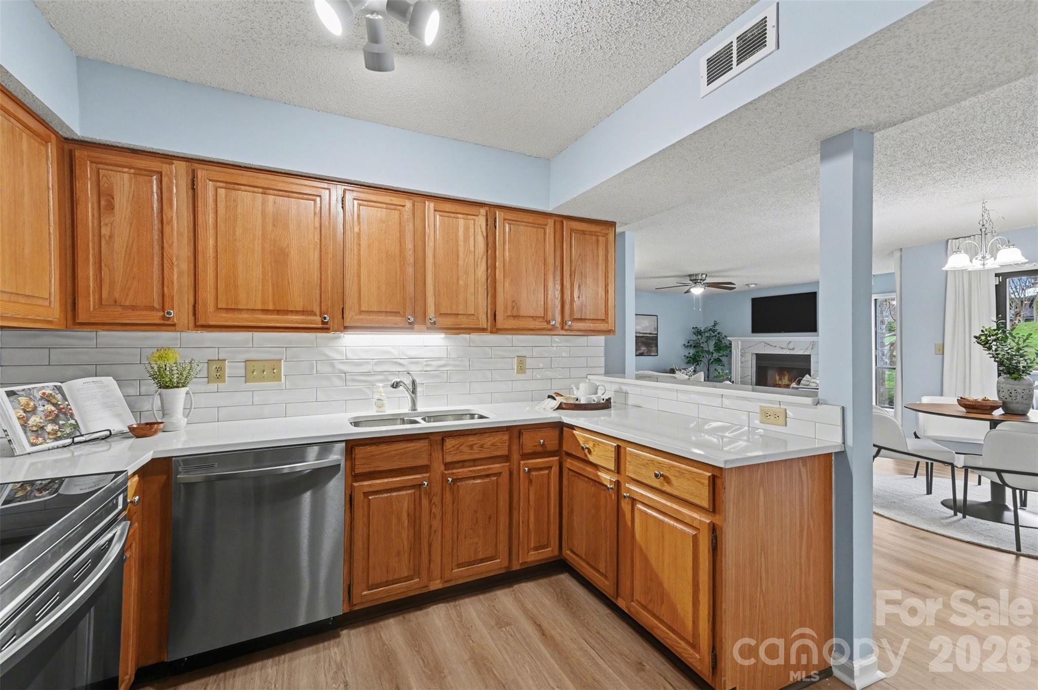 Harris Lake - Residential