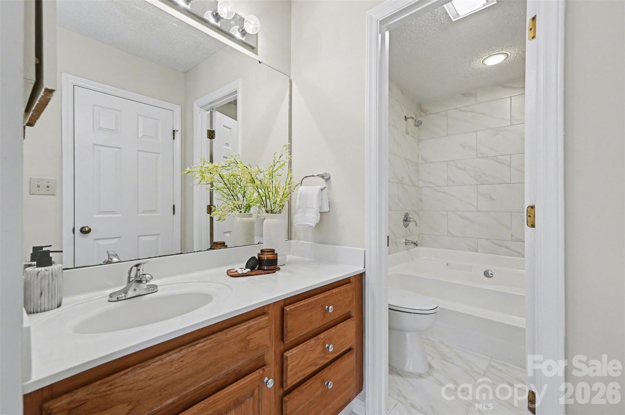 Harris Lake - Residential