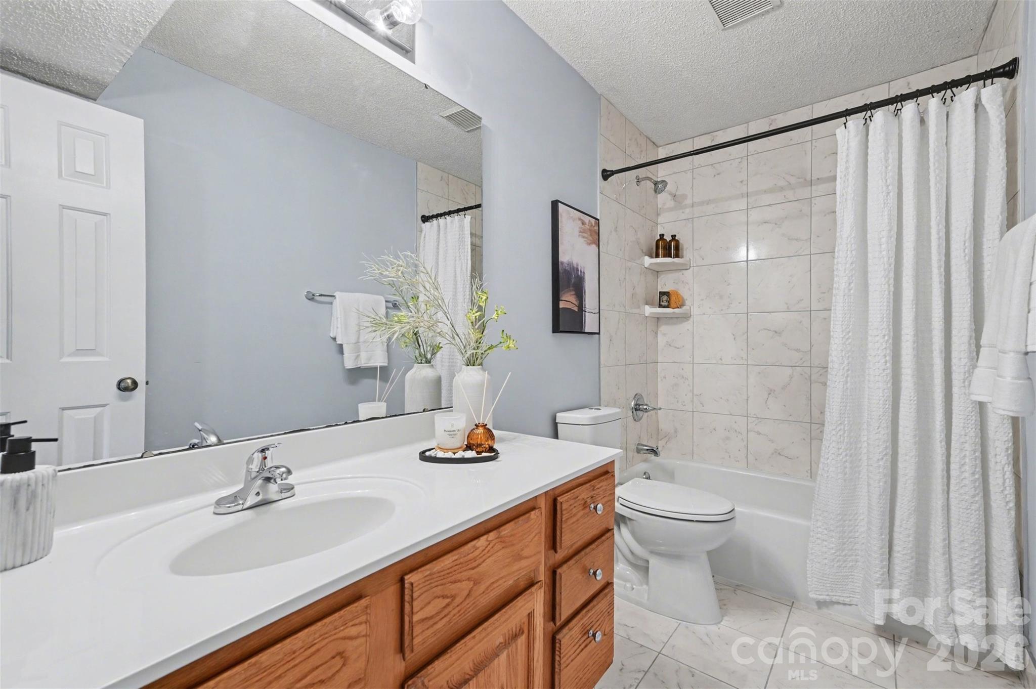 Harris Lake - Residential