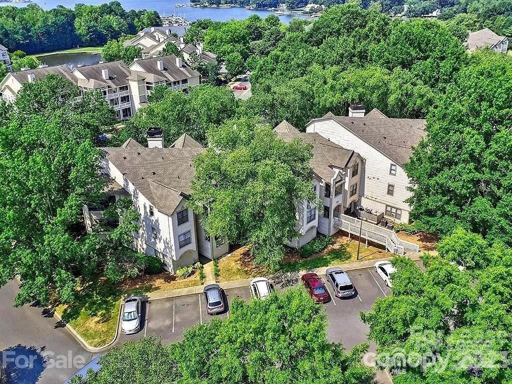Admirals Quarters - Residential Lease