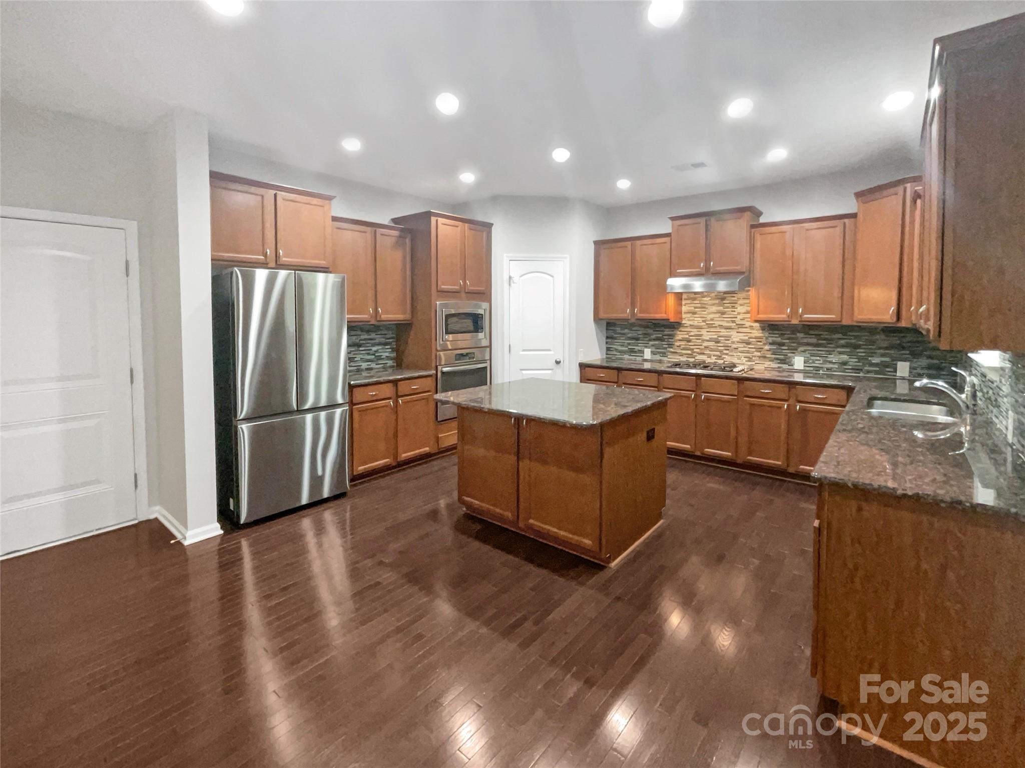 River Lakes - Residential