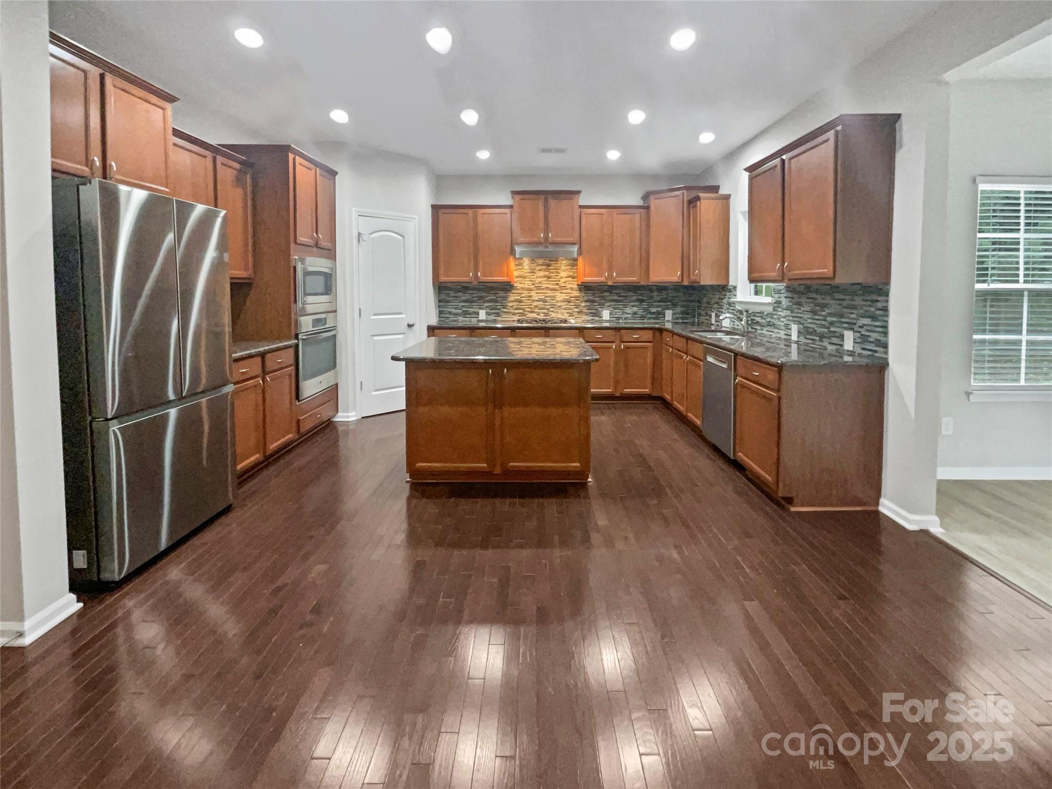 River Lakes - Residential