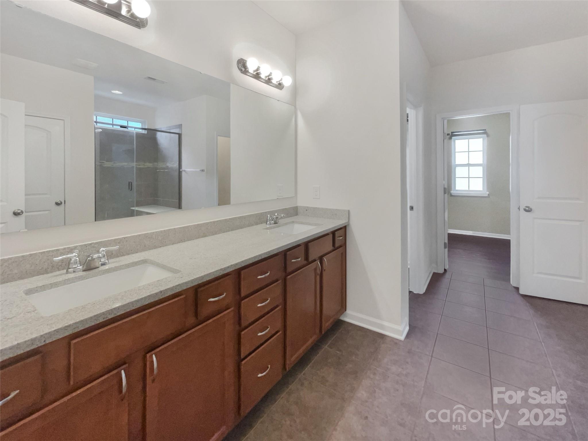 River Lakes - Residential