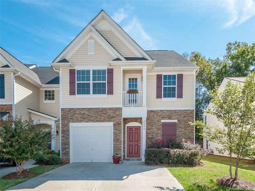 Remarkable end unit townhome located on 0.06 Acres in Harpers Mill Complex! Updates galore! Brand new laminate wood flooring on main & is scratch resistant! 2 Masters w/ huge closets. One on main & other on 2nd level! 2 story great room is perfect for entertaining a good # of guests indoors & contains new tile flooring. New carpets! Spacious loft overlooks great room & can be turned into whatever suits your needs! New paint throughout & has plenty of windows for natural light! A must see!