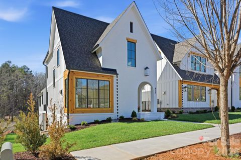 Photo of 612 Walnut Street, Davidson, NC 28036 (MLS # 4316808)