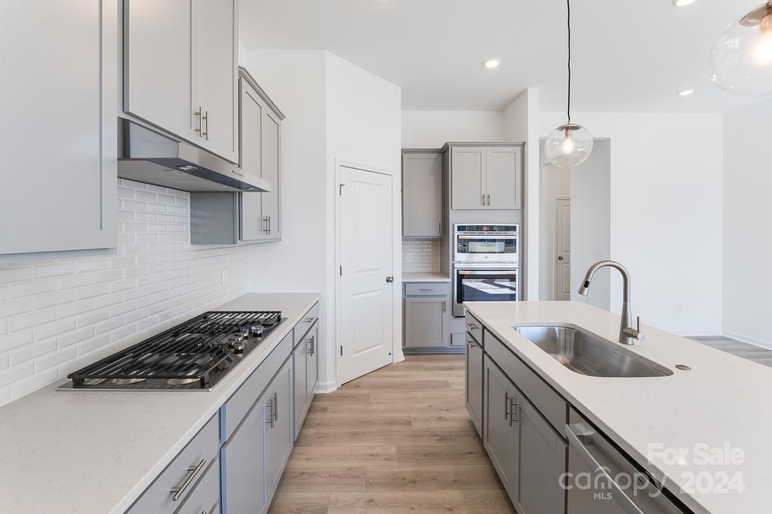 The Ridge at Sugar Creek - Residential