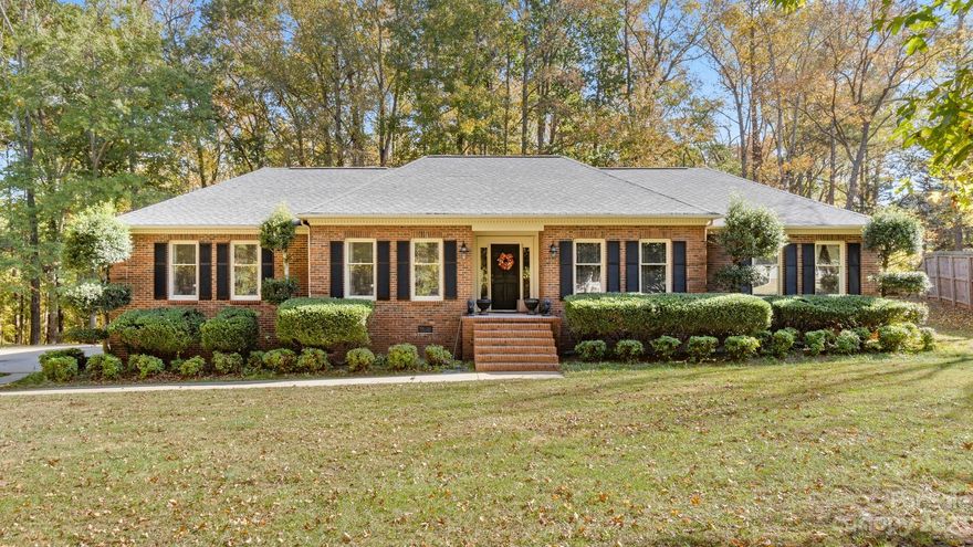 A rare opportunity to own this one-owner, custom brick home in Mount Gallant Farms!

** Seller offering $15K buyer concession!  Checking all the boxes, this fastidiously maintained one-level home embodies the word custom throughout!  Offering a grand entrance hall, separate formal dining & living room, eat-in kitchen with Jen-Air range & oven - hardwoods throughout the main living areas and primary bedroom, tiled kitchen, laundry & baths, along with new carpet in the secondary bedrooms! Such detail in the molding and built in features! This home contains an abundance of closets and large volumes of storage space.  Idyllically situated in the cul-de-sac, oh and did I mention??  No HOA! I can’t wait for you to see it!