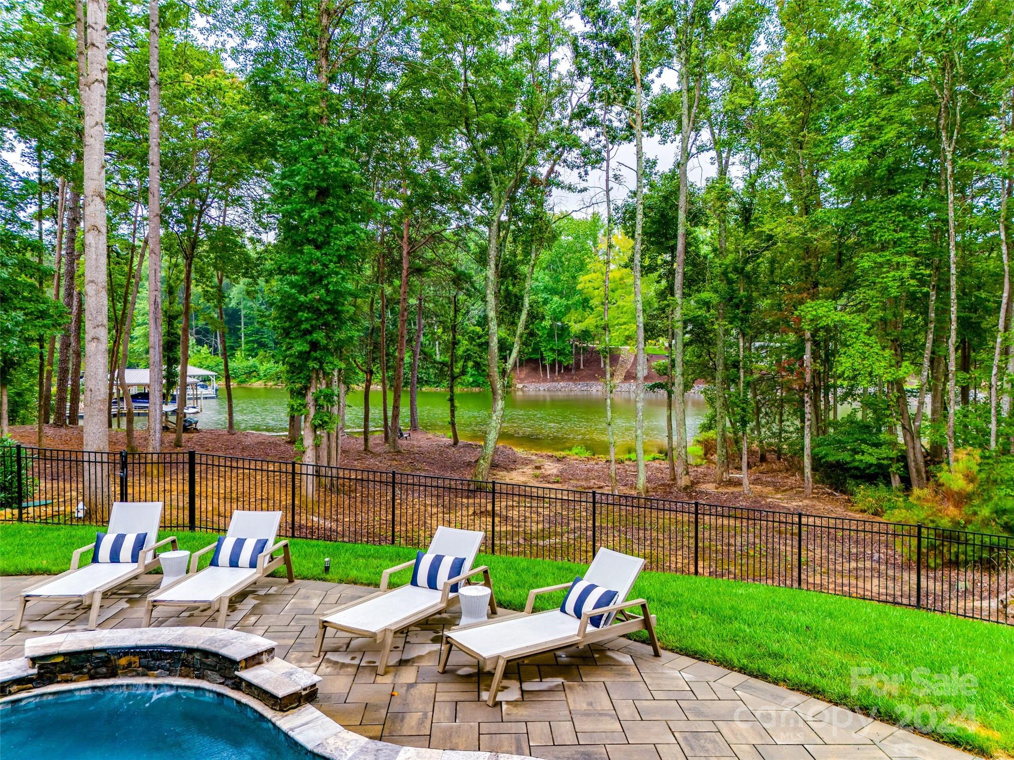 Shavenders Bluff - Residential