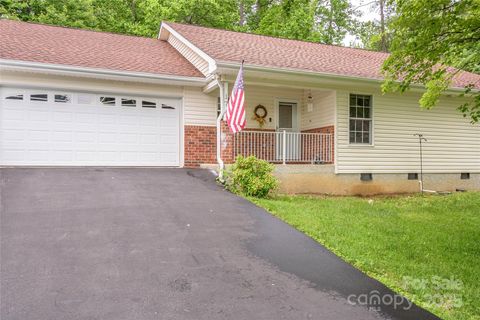Photo of 174 Allen Paul Drive, Hendersonville, NC 28791 (MLS # 4261580)