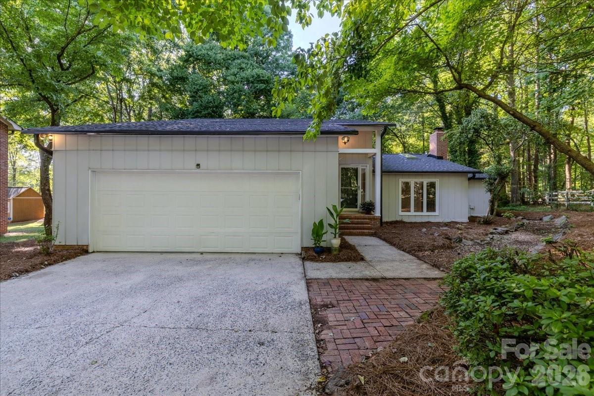 1107 Spring Fall Court