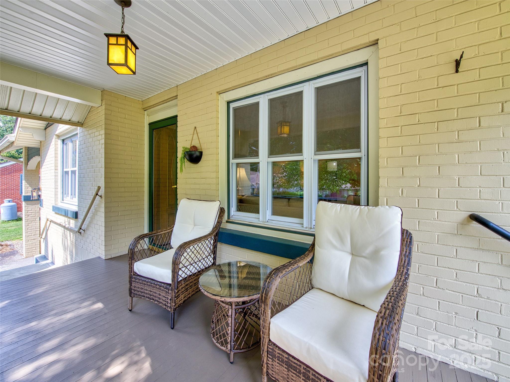 85 E Marshall Street