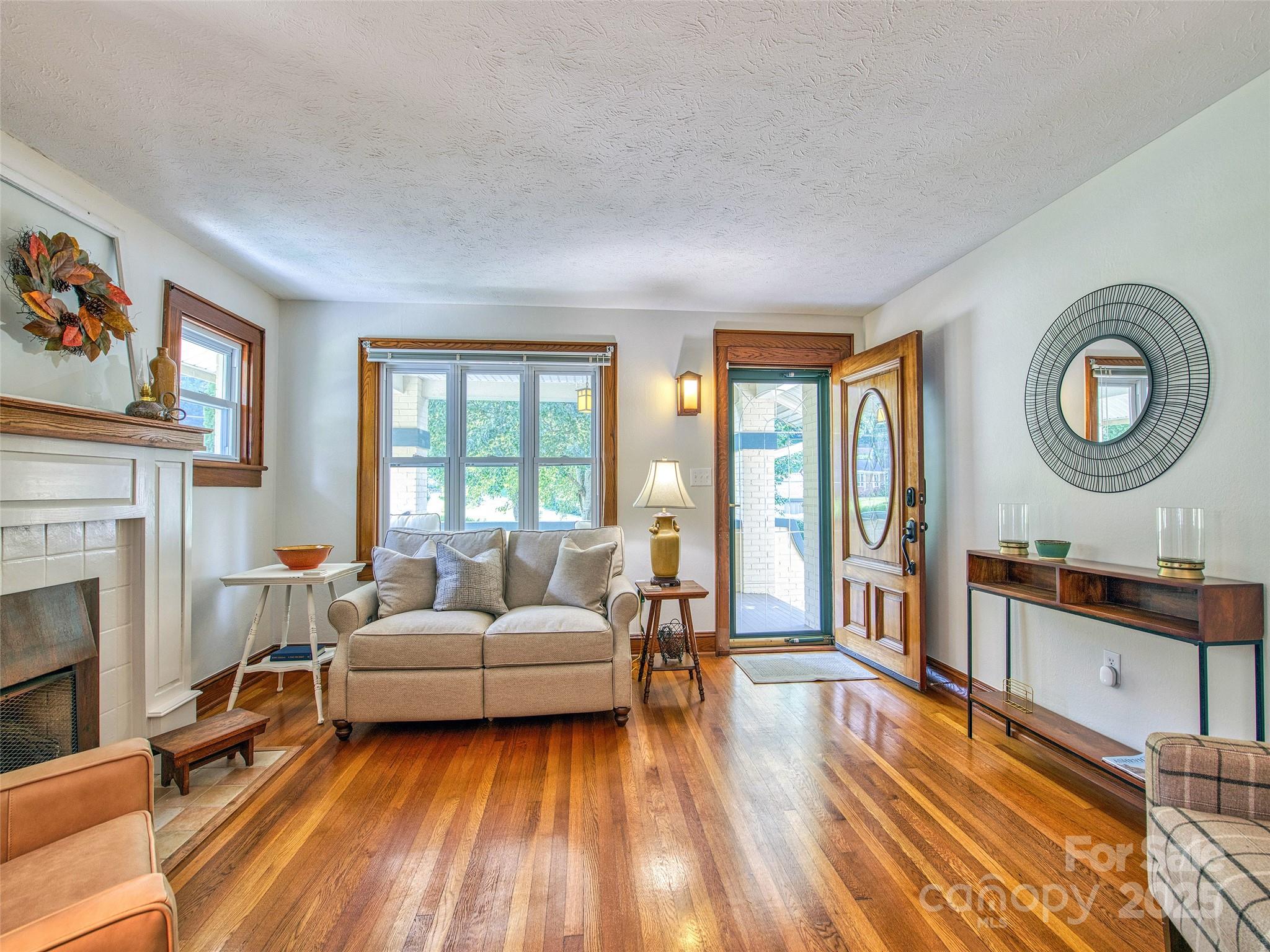 85 E Marshall Street