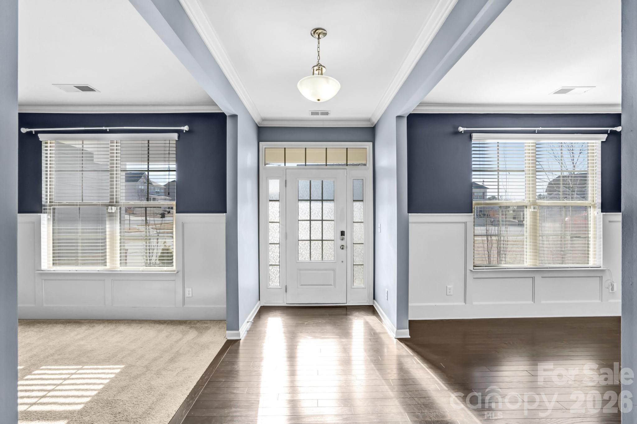 797 Oak Manor Drive SE