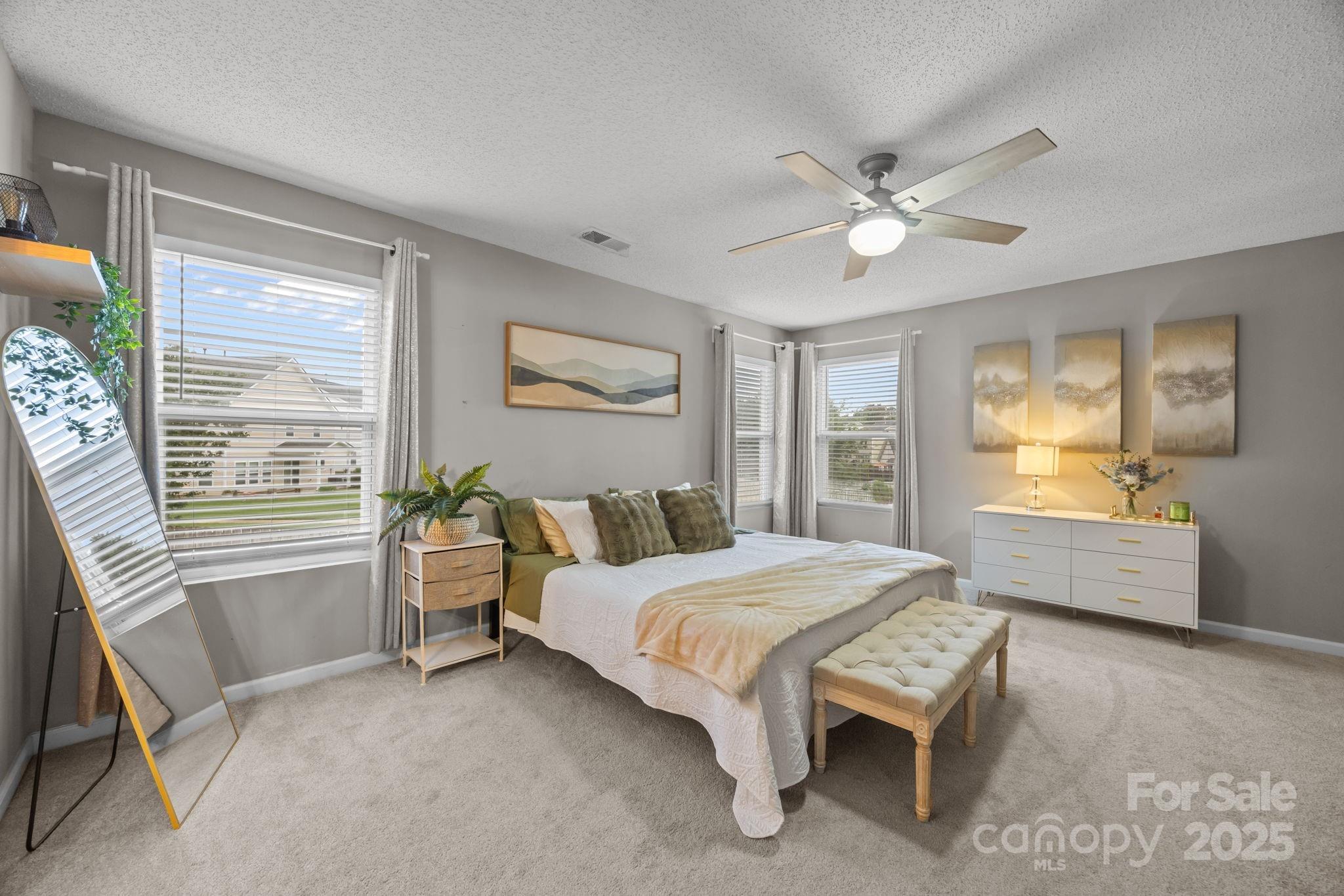 Hamilton Lakes - Residential