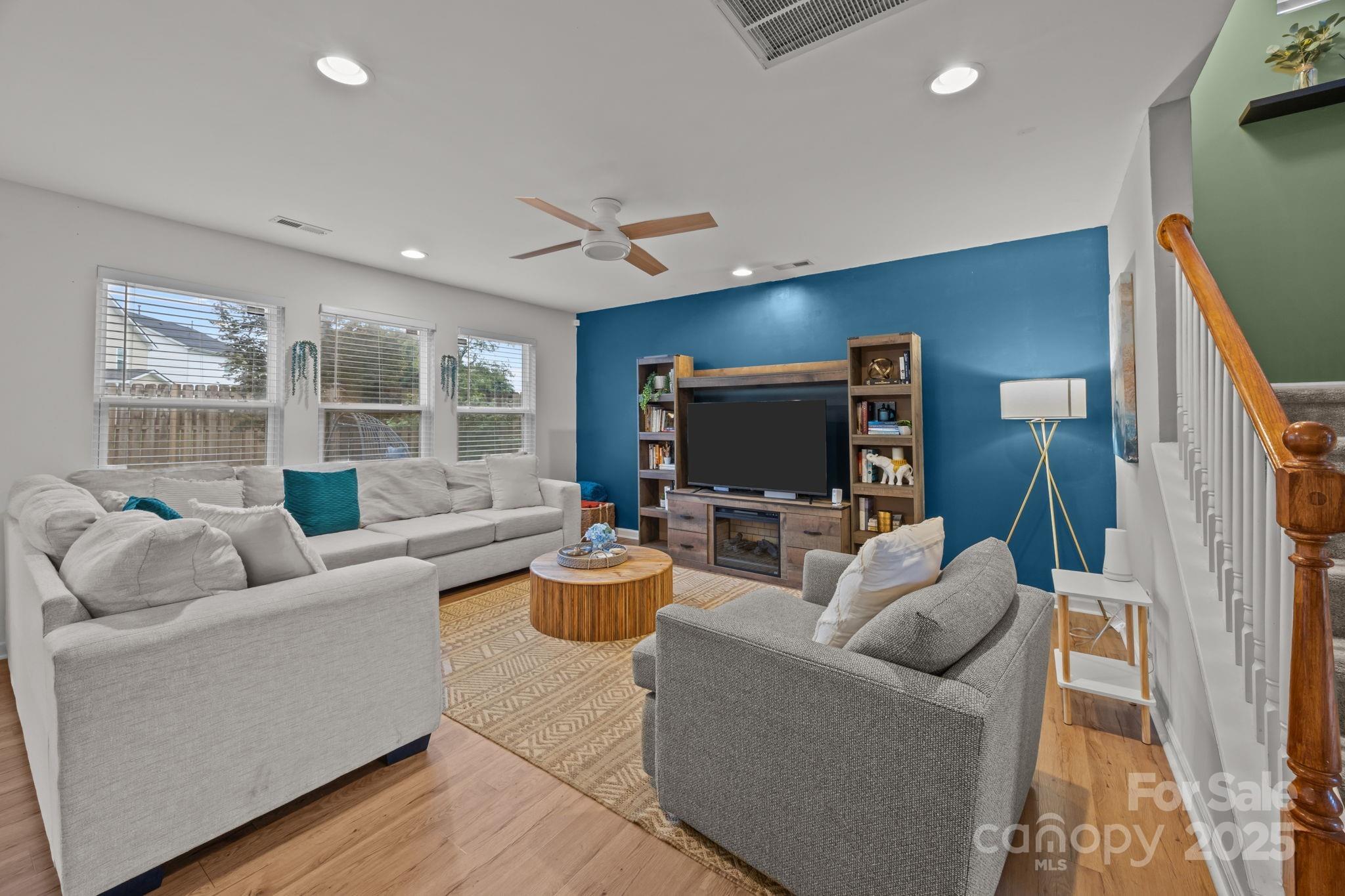 Hamilton Lakes - Residential