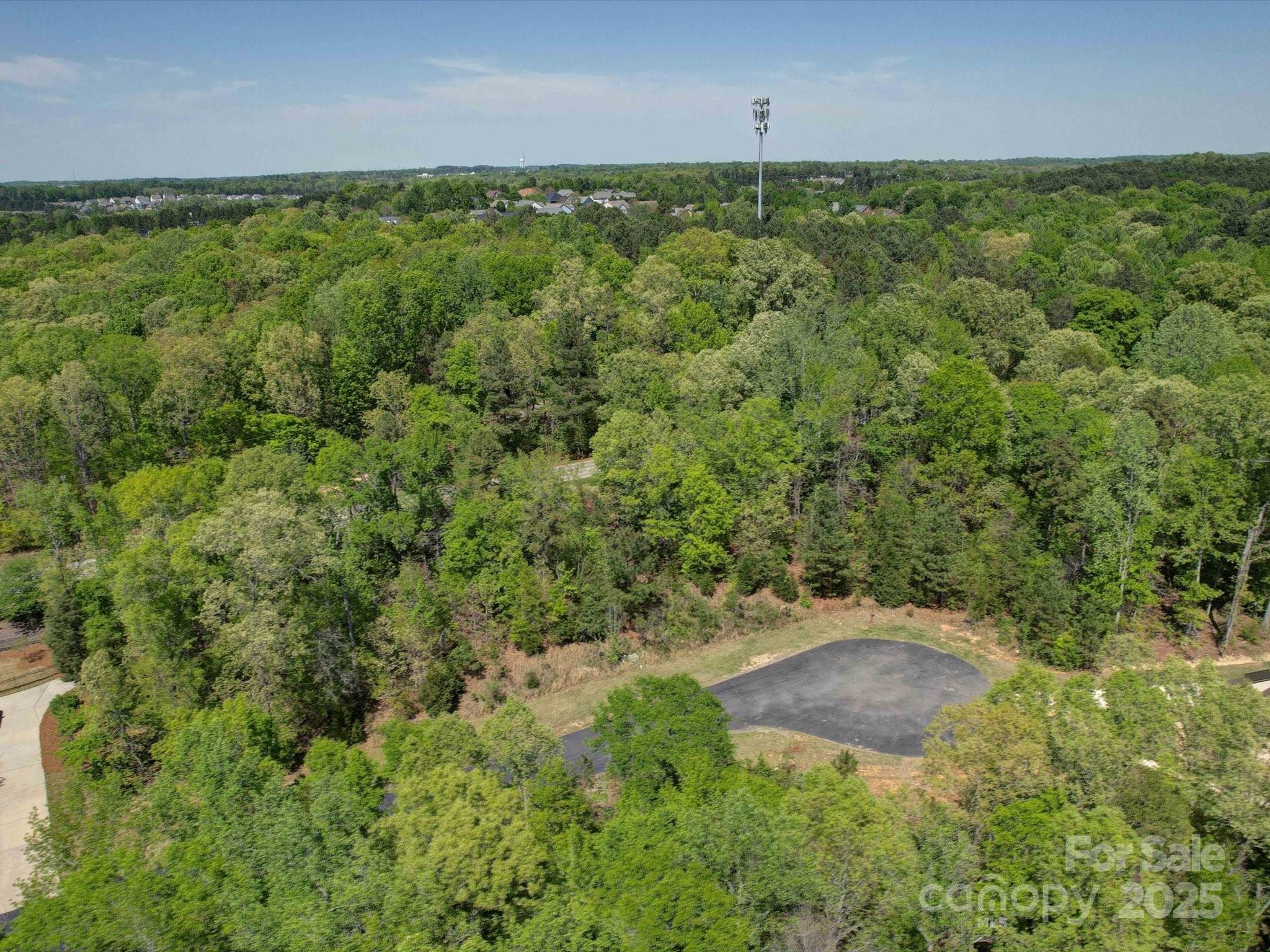 Longbrooke - Land
