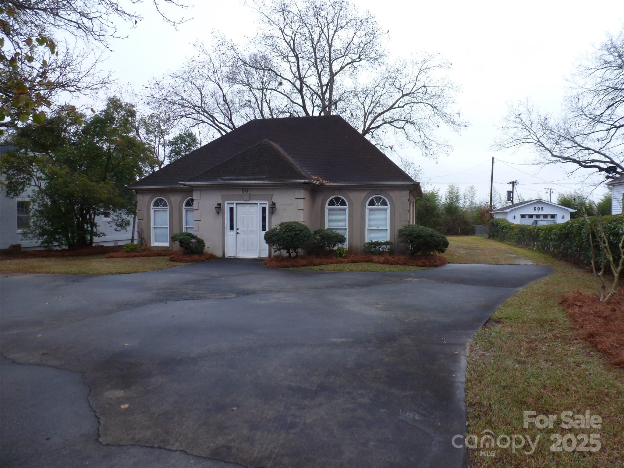 503 W Meeting Street