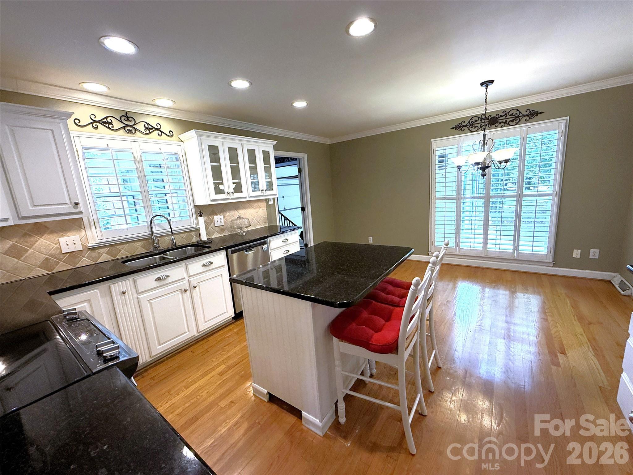 2530 Weathersford Road